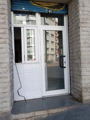 Rent Business premise in Avinguda de la mare de déu de montserrat 230. Alquiler local comercial en horta