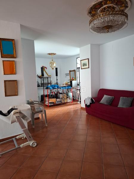 Foto fd15e16f-fac0-42aa-a55d-edaacb70aa4b. Casa gran casa en Rociana del Condado