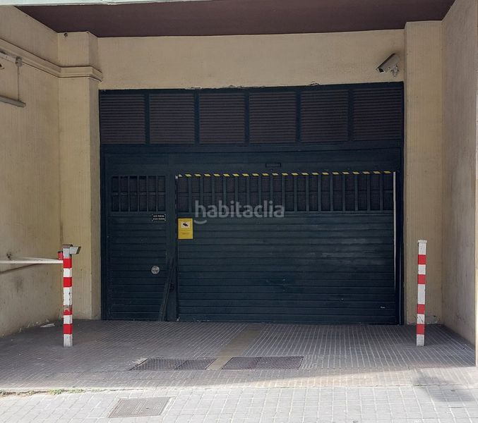 Foto 0aa561db-4e3e-4d5d-9354-b677341c32b0. Aparcament cotxe a carrer de la mare de déu del coll 25 a Barcelona