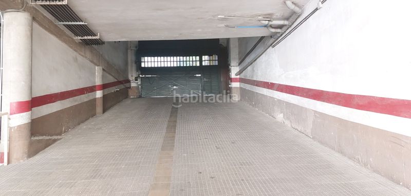 Foto a7512c88-cd4f-469d-857c-9a9f09ebf6b7. Aparcament cotxe a carrer de la mare de déu del coll 25 a Barcelona