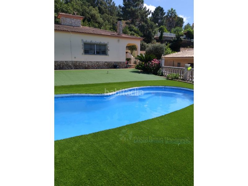 Foto ab1f1715-8419-46e5-a6f7-2cf137ad9c46. Casa a avinguda mil·lenni 30 a Lloret Residencial - Montlloret Lloret de Mar