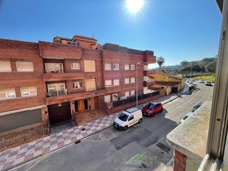 Piso en Avenida Alegries