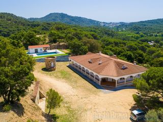 Alquiler Casa  Diseminados afueras. Residencia exclusiva, ideal para largas estancias