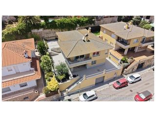 House  Calle ripolles. Casa de 5 habitaciones en blanes