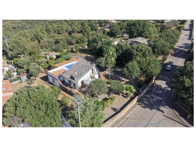 Foto c58e00e8-4985-4173-9301-38f018a16a33. Casa a Bescanó
