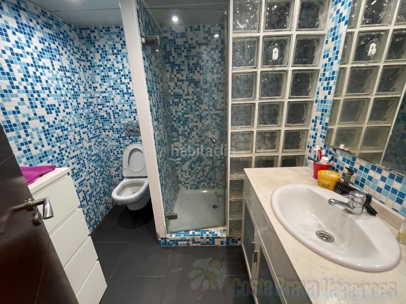 Foto fc6c9feb-0e16-4ff3-841e-5a64d0976824. Flat in Centre Lloret de Mar