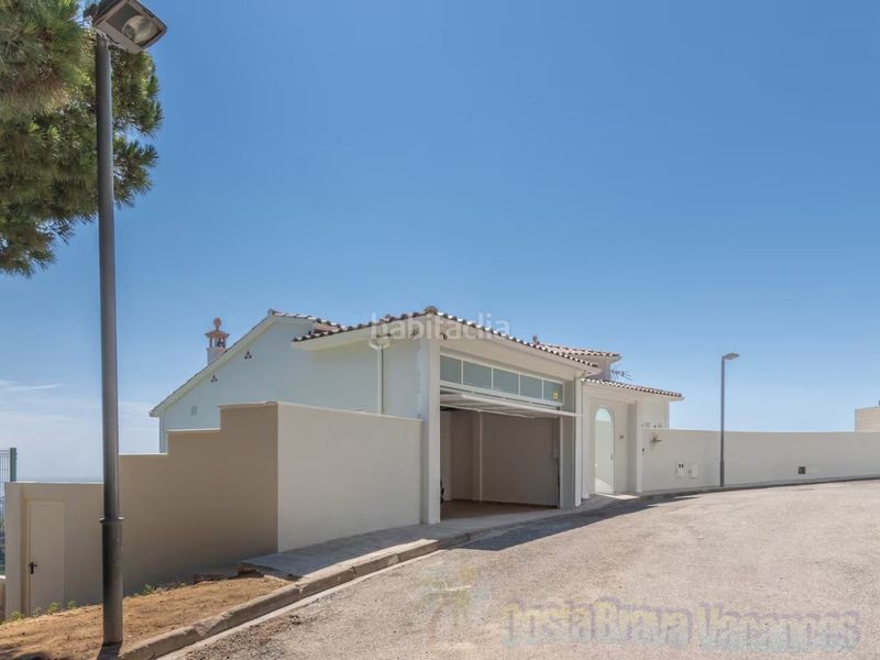 Foto 0d5a543f-8957-4dd1-9af1-15a27a062cdf. Casa amb aparcament a Roca Grossa Lloret de Mar