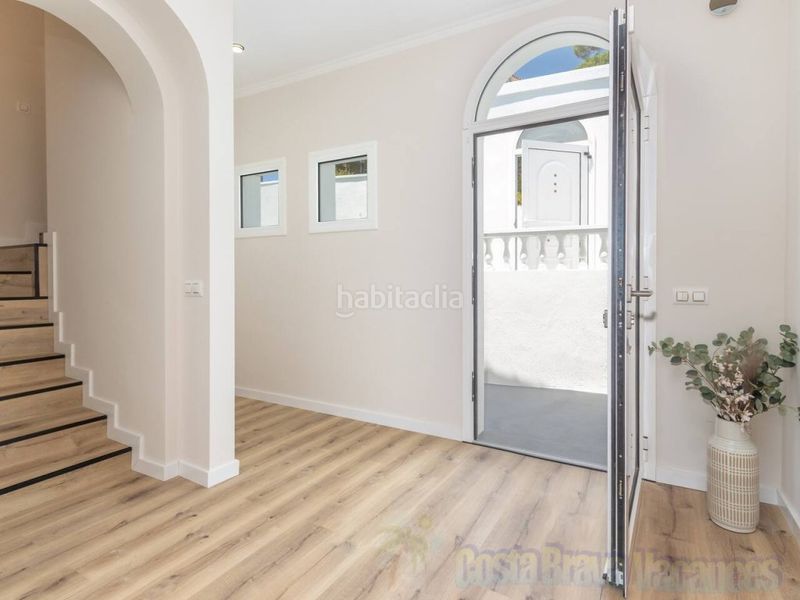 Foto 0ddd3c4b-2e70-4785-9db7-69cc47765478. Casa amb aparcament a Roca Grossa Lloret de Mar