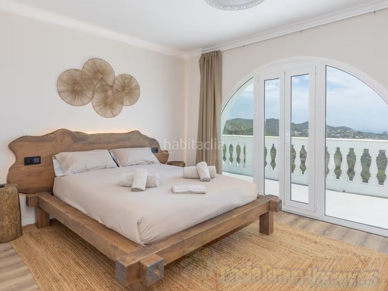 Foto 407a7fe9-be79-4982-aff0-8dbb207351fd. Casa amb aparcament a Roca Grossa Lloret de Mar