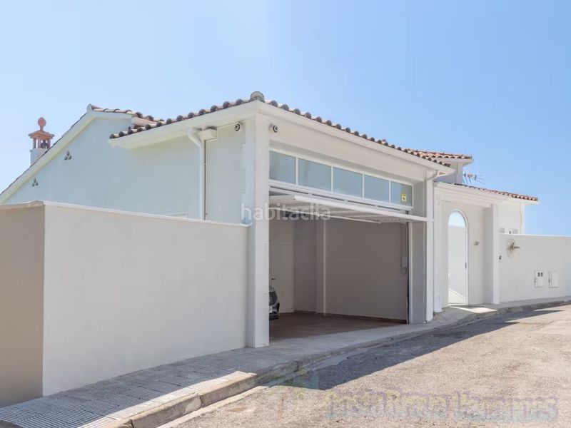 Foto 7f07d6a9-3c13-4b6d-9ff6-94e42f3b9681. Casa amb aparcament a Roca Grossa Lloret de Mar