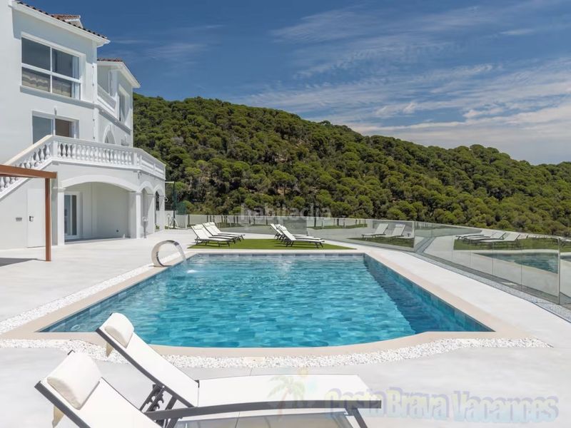 Foto a10ecae7-f002-4f3c-8143-5574b32b9fdb. Casa amb aparcament a Roca Grossa Lloret de Mar