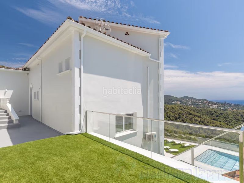 Foto b1496678-0928-4a1d-9958-6cff6d774eb3. Casa amb aparcament a Roca Grossa Lloret de Mar