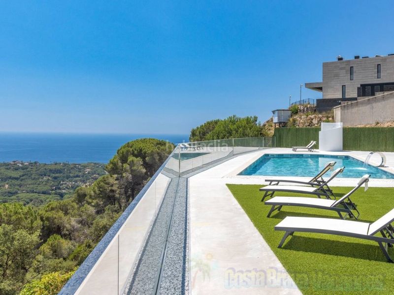 Foto bcebd3d6-79e6-466d-a150-caf6f3eb1614. Casa amb aparcament a Roca Grossa Lloret de Mar