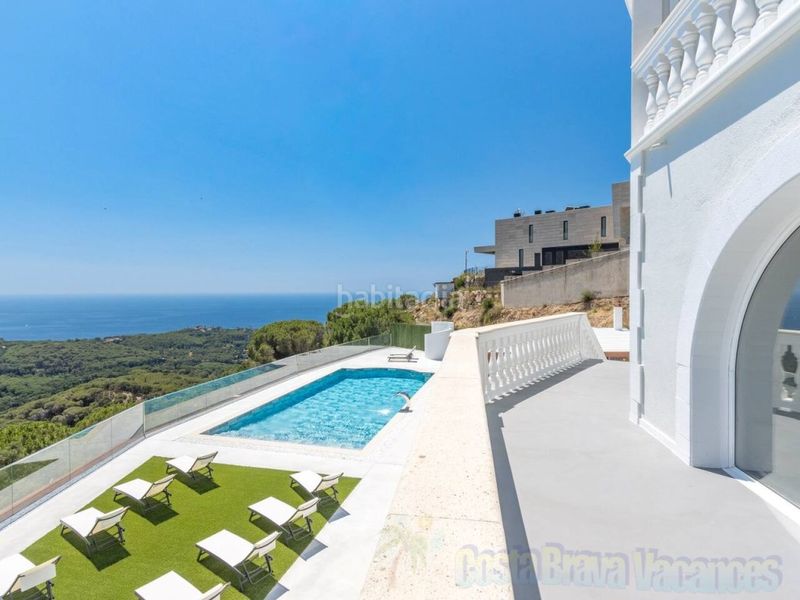 Foto c2ba0399-4b88-4928-b712-ee88a0ee3133. Casa amb aparcament a Roca Grossa Lloret de Mar