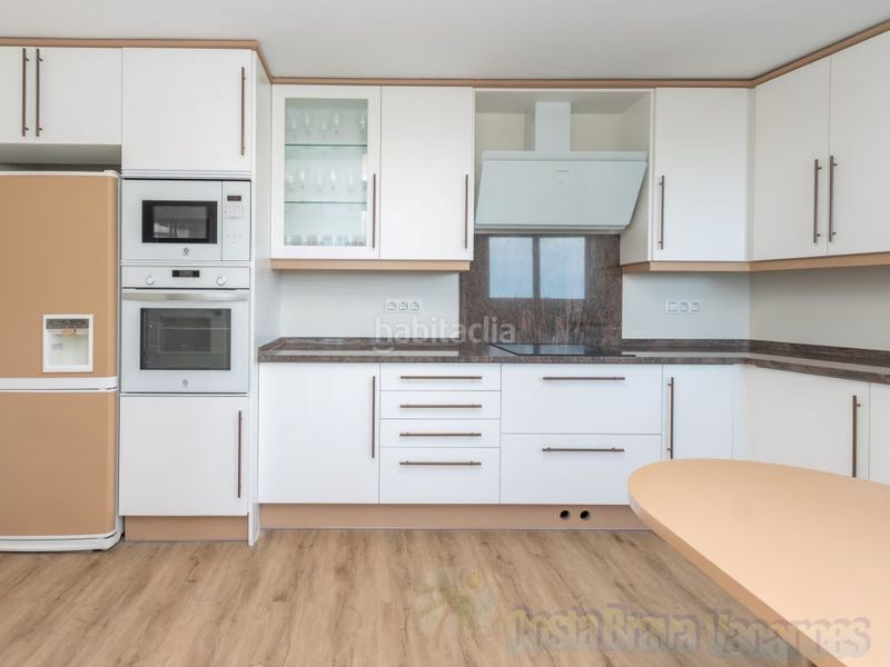 Foto ca9a75e2-671c-4d77-8af1-d6b82230603e. Casa amb aparcament a Roca Grossa Lloret de Mar