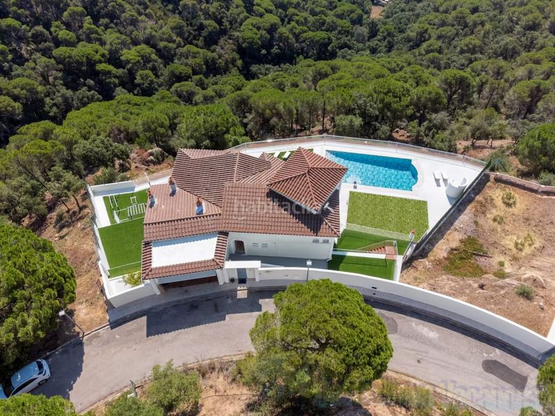 Foto e5354c41-1c6f-436a-9850-6cb875cf5da9. Casa amb aparcament a Roca Grossa Lloret de Mar