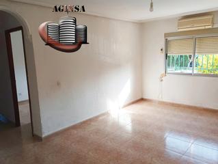 Pis a Castilleja de la Cuesta. Piso de 3 habitaciones y 1 baño en castilleja de la cuesta