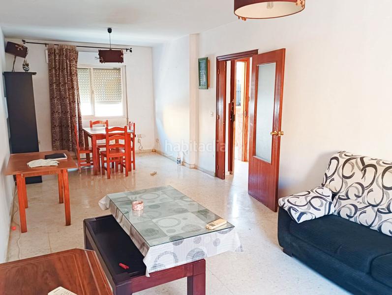 Foto 272ef2d7-1149-4359-a5d3-6b7840d3126c. Semi detached house in calle fernando martín 2 in Guillena