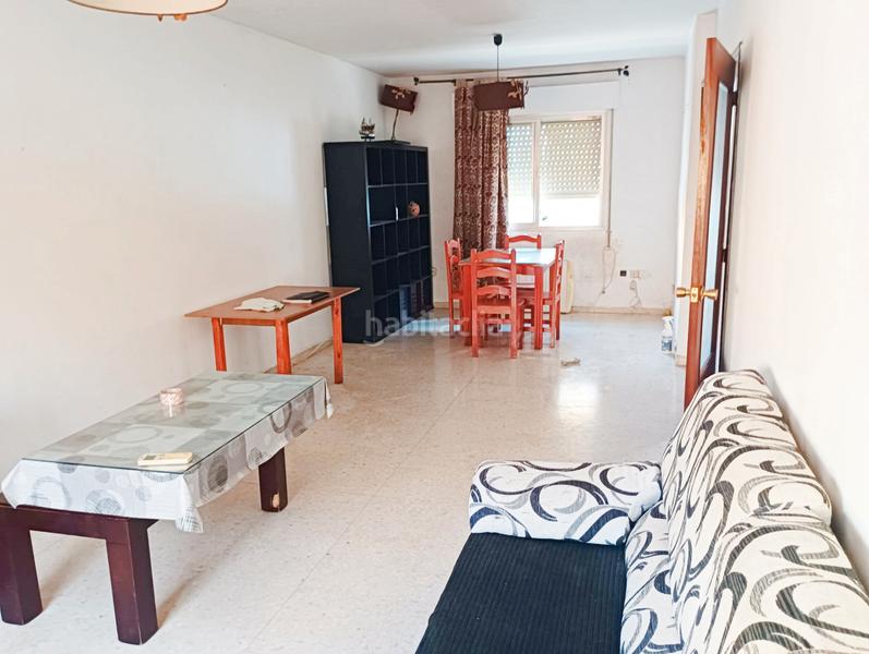 Foto 59a20a1b-2458-421c-9bd3-d40ec2a4d8a3. Semi detached house in calle fernando martín 2 in Guillena