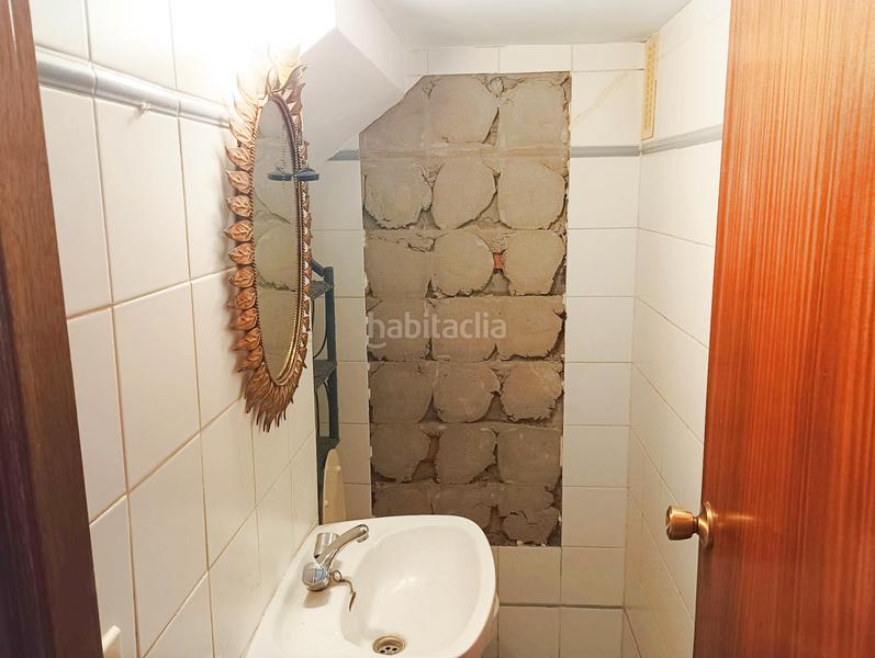 Foto ea8a1ab6-70d4-46d9-b71f-9cb9d762d012. Semi detached house in calle fernando martín 2 in Guillena