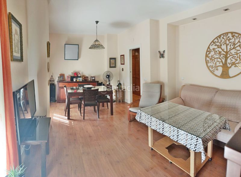 Foto e0c9f0b3-bd5e-40d0-b584-88cf9a47e449. Pis amb aparcament a colores - entreparques Sevilla