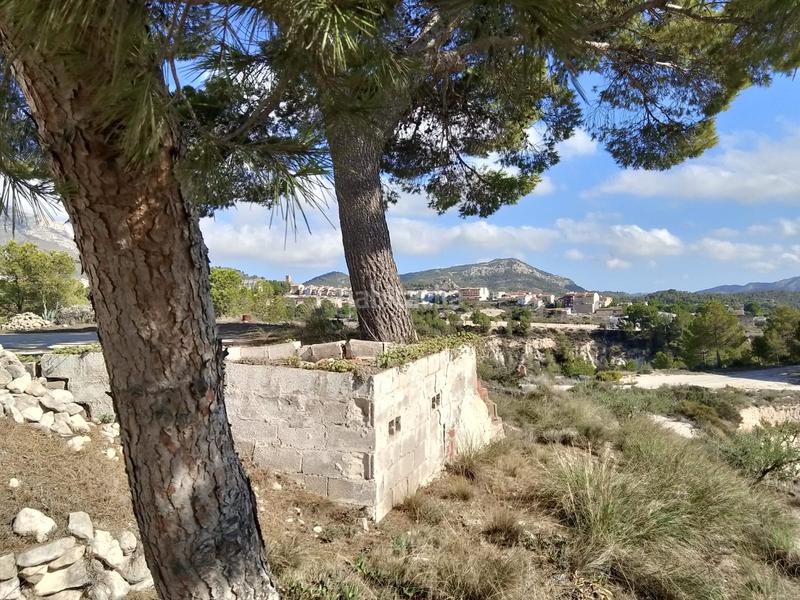 Foto fe7f9e87-3f5b-483f-9962-22bc86d9f213. Rural plot in Tibi