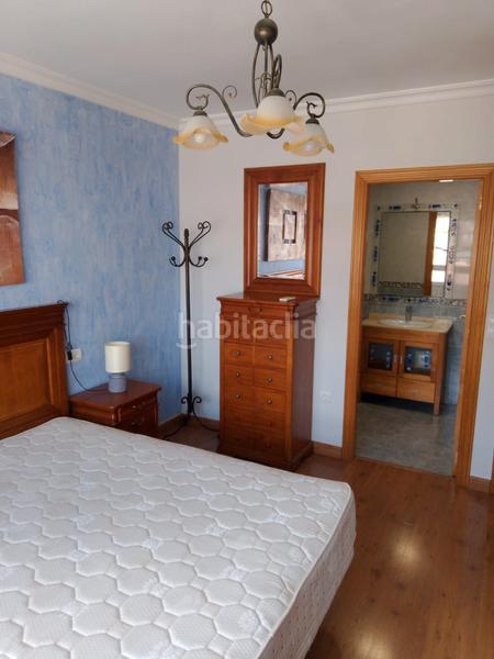 Foto d6475281-1b6a-45a7-8f23-241f09f3e91e. Tríplex elegante triplex en Ibi