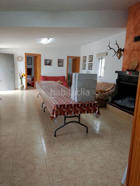 Foto 2aef294e-2056-47fe-9fc6-e31d750c16b0. Xalet amb xemeneia aparcament a Tibi