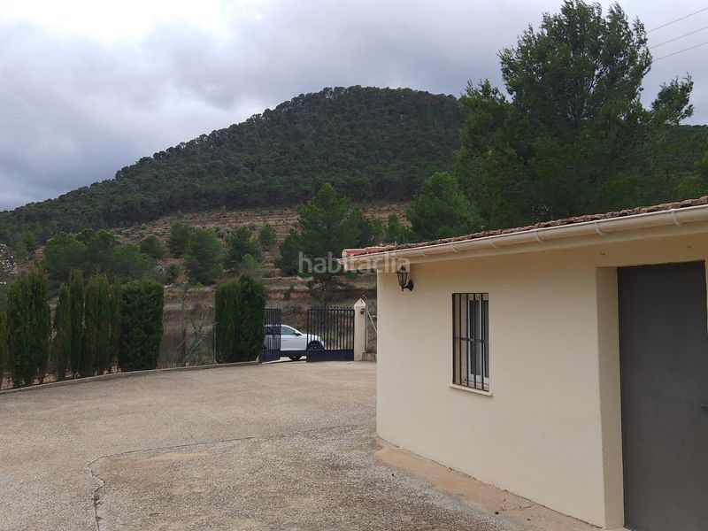 Foto 81181f23-9550-423e-a5d2-8aedabd63514. Xalet amb xemeneia aparcament a Tibi