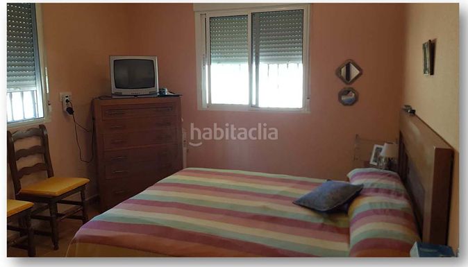 Foto 5b68f58a-98ed-49e9-9aec-d7237dbe470a. Xalet amb xemeneia aparcament piscina a Onil