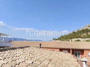 Foto 4035a9fe-c846-4e65-91c9-d5479ee61d9a. Masia amb xemeneia a Castalla