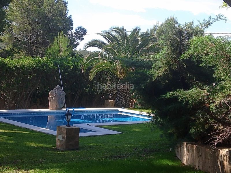 Foto b424c1bd-e6fa-4efe-91fb-09542a15583a. Xalet amb xemeneia aparcament piscina a Tibi