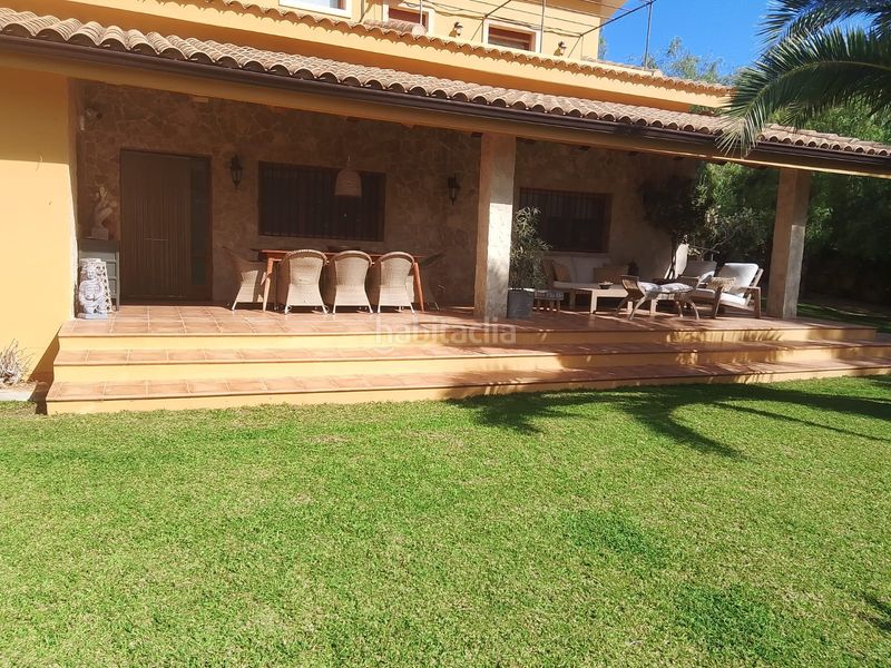 Foto bf2ab49e-0e38-4809-b09b-75c5a055be31. Xalet amb xemeneia aparcament piscina a Tibi