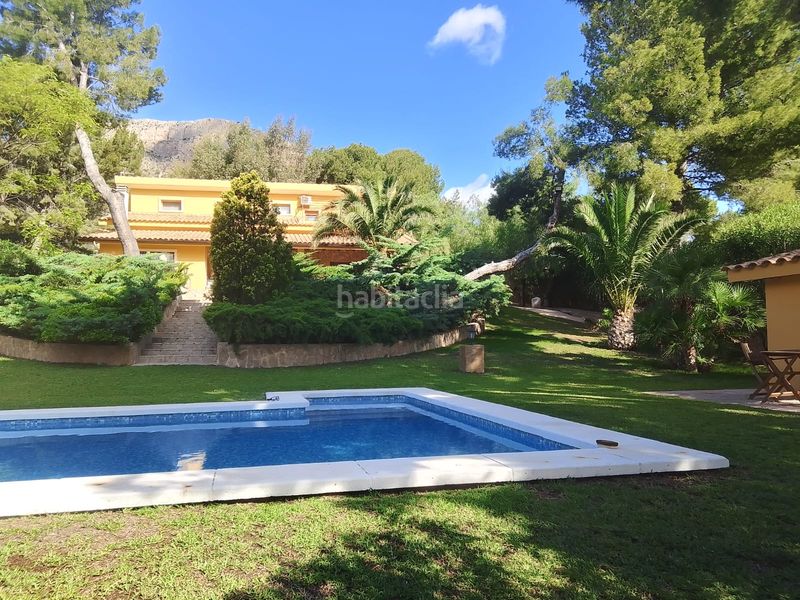 Foto cc46a419-edfd-44f7-b959-8790e41a70ba. Xalet amb xemeneia aparcament piscina a Tibi