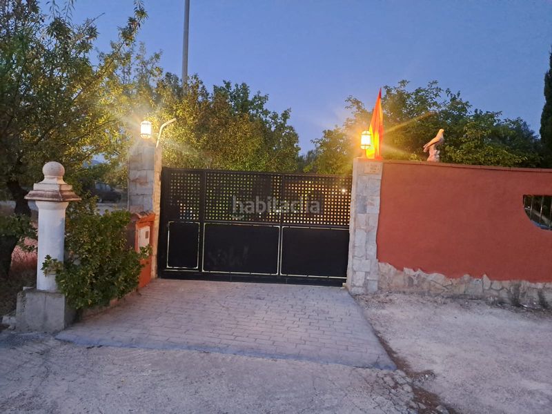 Foto 650f19ff-9a89-4664-8022-02a5e4f5176a. Xalet amb xemeneia aparcament piscina a Castalla