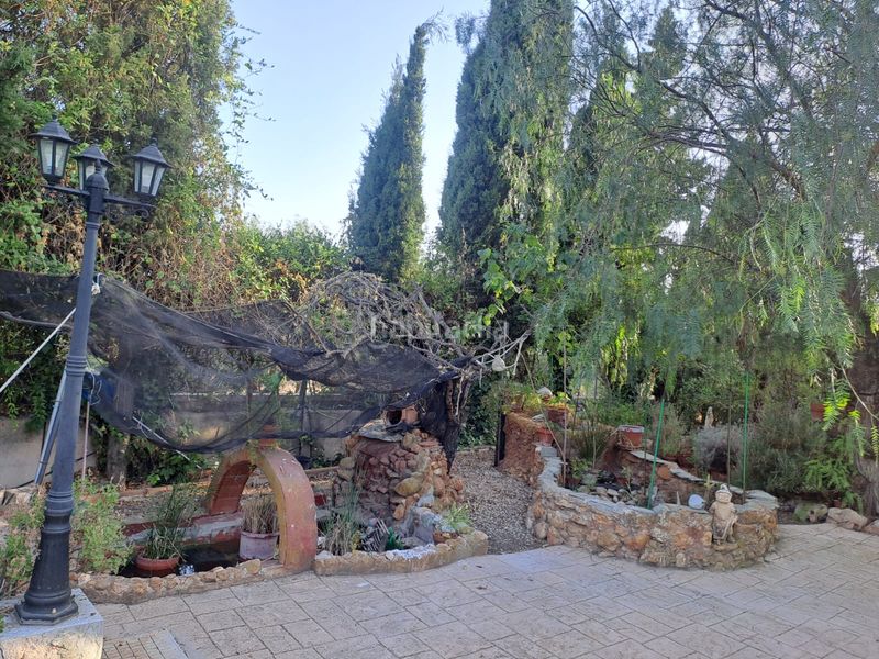 Foto af52e462-d12a-470e-946c-9fb3d6646ff7. Xalet amb xemeneia aparcament piscina a Castalla