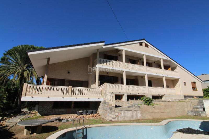 Foto 2cc675a2-9848-4d61-b20d-86b2d5ca6787. Casa chalet muy espacioso con varias opciones en Torre en Conill-Cumbres de San Antonio Bétera