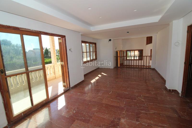 Foto e0f004f2-d7ef-4786-861a-03c42f91996b. Casa chalet muy espacioso con varias opciones en Torre en Conill-Cumbres de San Antonio Bétera