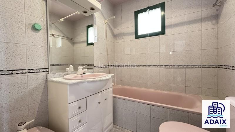 Foto e20464f2-8809-444e-98b6-943d88c9b0c5. Casa adossada amb calefacció aparcament piscina a Toledo