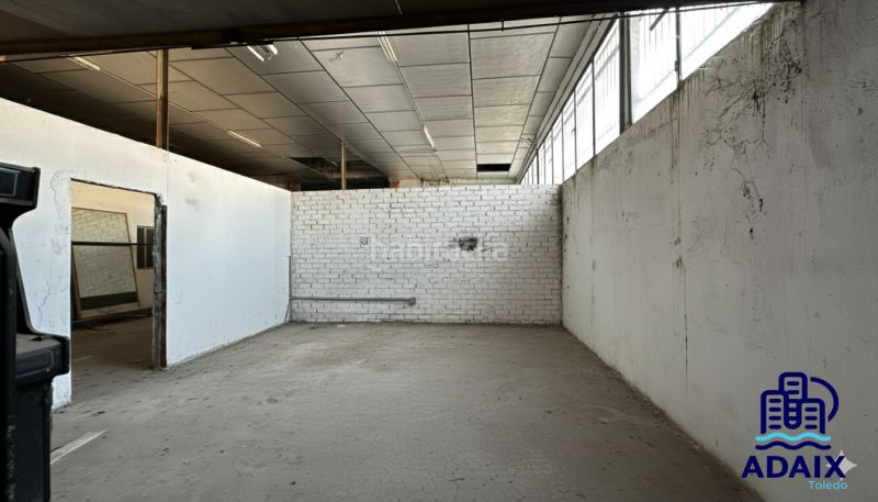 Foto 310c8fb3-44d7-4368-bd5c-d96e54775598. Nau industrial a Fuensalida