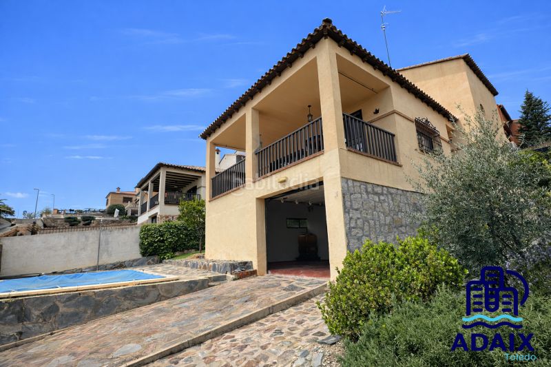 Foto bf54074b-7705-4b8f-bc10-08b518d570f0. Casa in calle padilla 9 in Bargas
