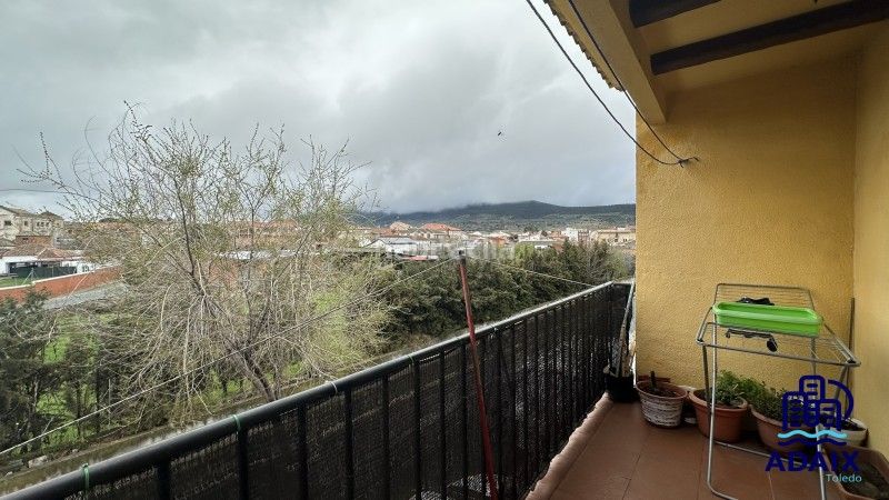 Foto 9ad23c20-2eb2-464b-9321-1f29330924ff. Casa amb aparcament a Navahermosa