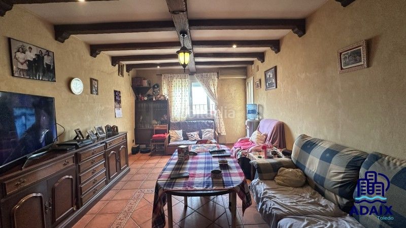 Foto b62f221f-5d2a-484a-8eaf-2781ae0e814d. Casa amb aparcament a Navahermosa