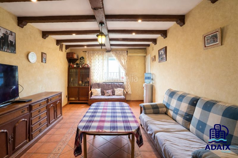 Foto c0bd4937-ad26-48f5-a332-9485938fc8ce. Casa amb aparcament a Navahermosa