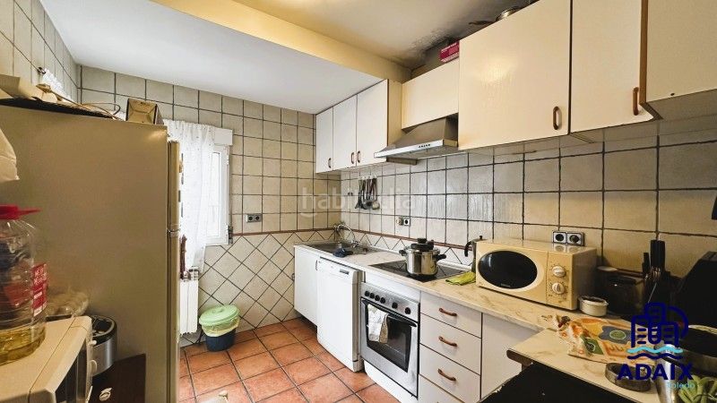 Foto f4f783e8-b60b-44cf-8145-4a3a10f69ba5. Casa amb aparcament a Navahermosa