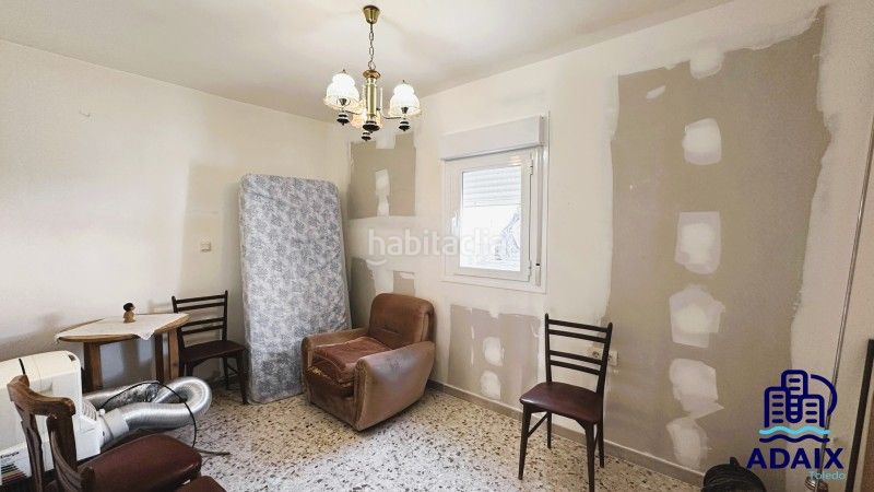 Foto fd547483-274e-4322-a0c0-8c924e1ef1e2. Casa a calle del rosal 9 a Navalmorales (Los)
