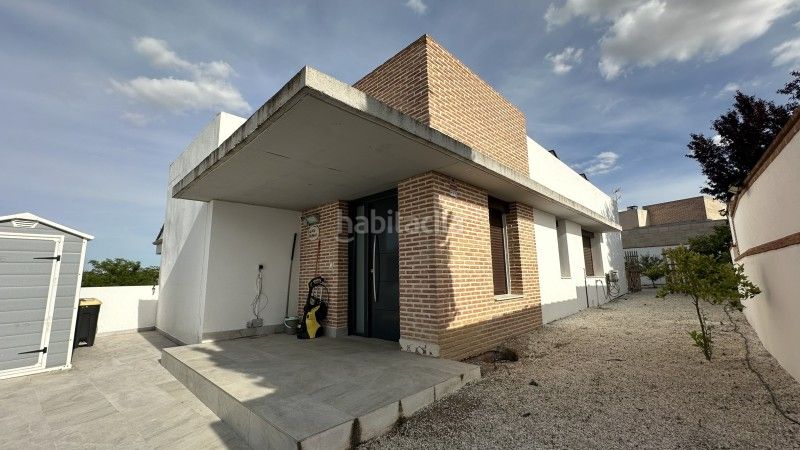 Foto 3ca0da6e-14f8-4023-a5c1-49cd51191a04. Miete haus mit heizung parking pool in Argés