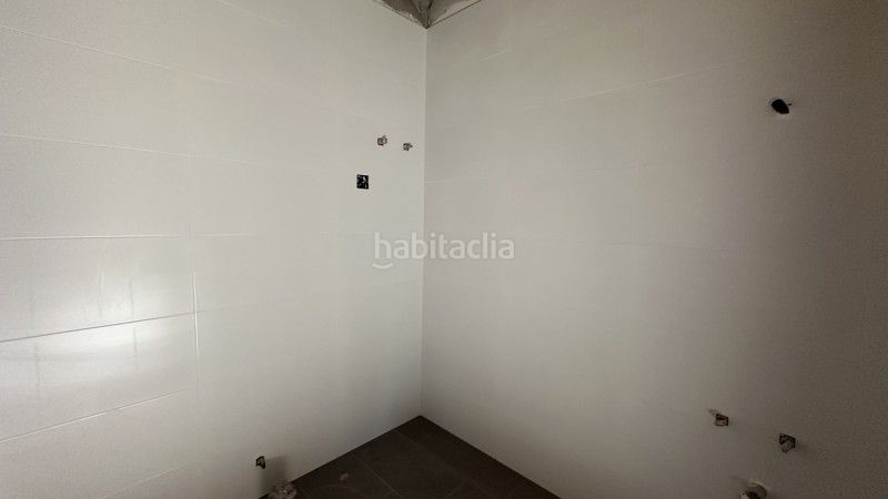 Foto a6bba2c4-9c8a-463c-921e-76a88b5f0046. Location bâtiment à usage industriel dans calle comercio 5 dans Fuensalida
