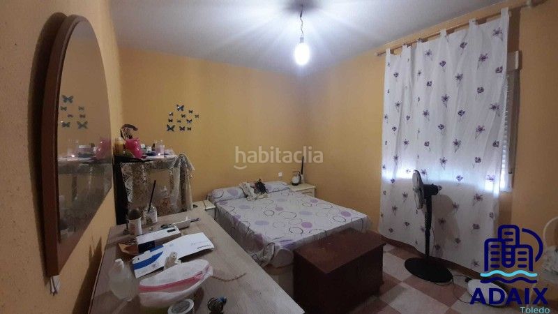 Foto 4be4c707-a54b-4cde-b2ea-ea784e39833a. Casa a calle general yagüe 11 a Burujón