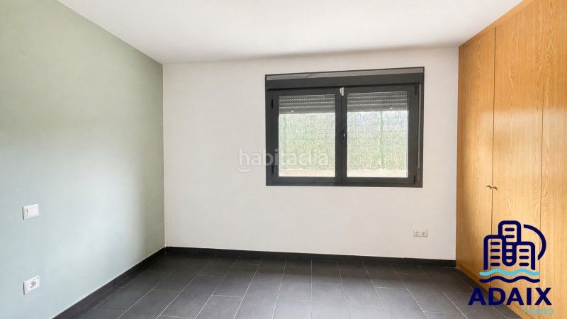 Foto 41b5b3f9-ba85-4167-a737-9e42e9f76c83. Casa a avenida del aguila real a Layos